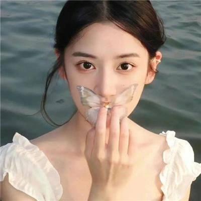 女校春色海报